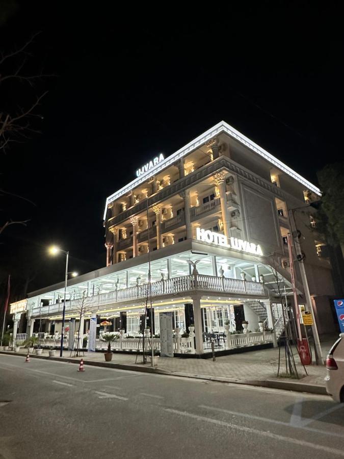 Ujvara Hotel Golem  Exterior foto