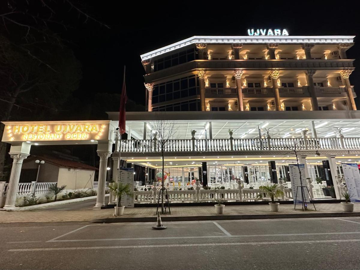 Ujvara Hotel Golem  Exterior foto